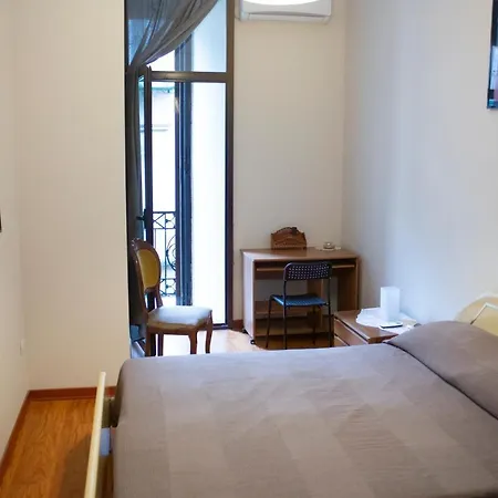 לינה וארוחת בוקר Relax In Centro נאפולי